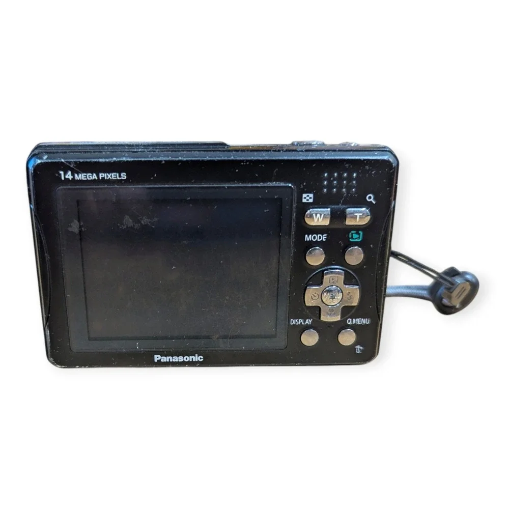 Panasonic Lumix DMC-TS10 14.1MP Waterproof Digital Camera Black‎ Charger Battery